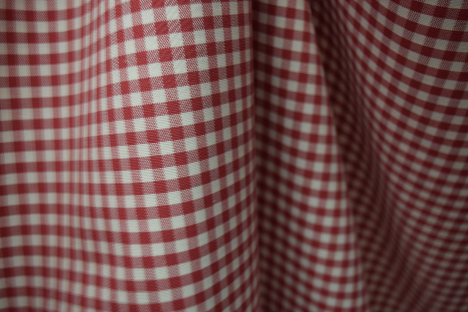 tela cuadro pequeño blanco rojo 100 algodon calpe 18 pliegue lucio