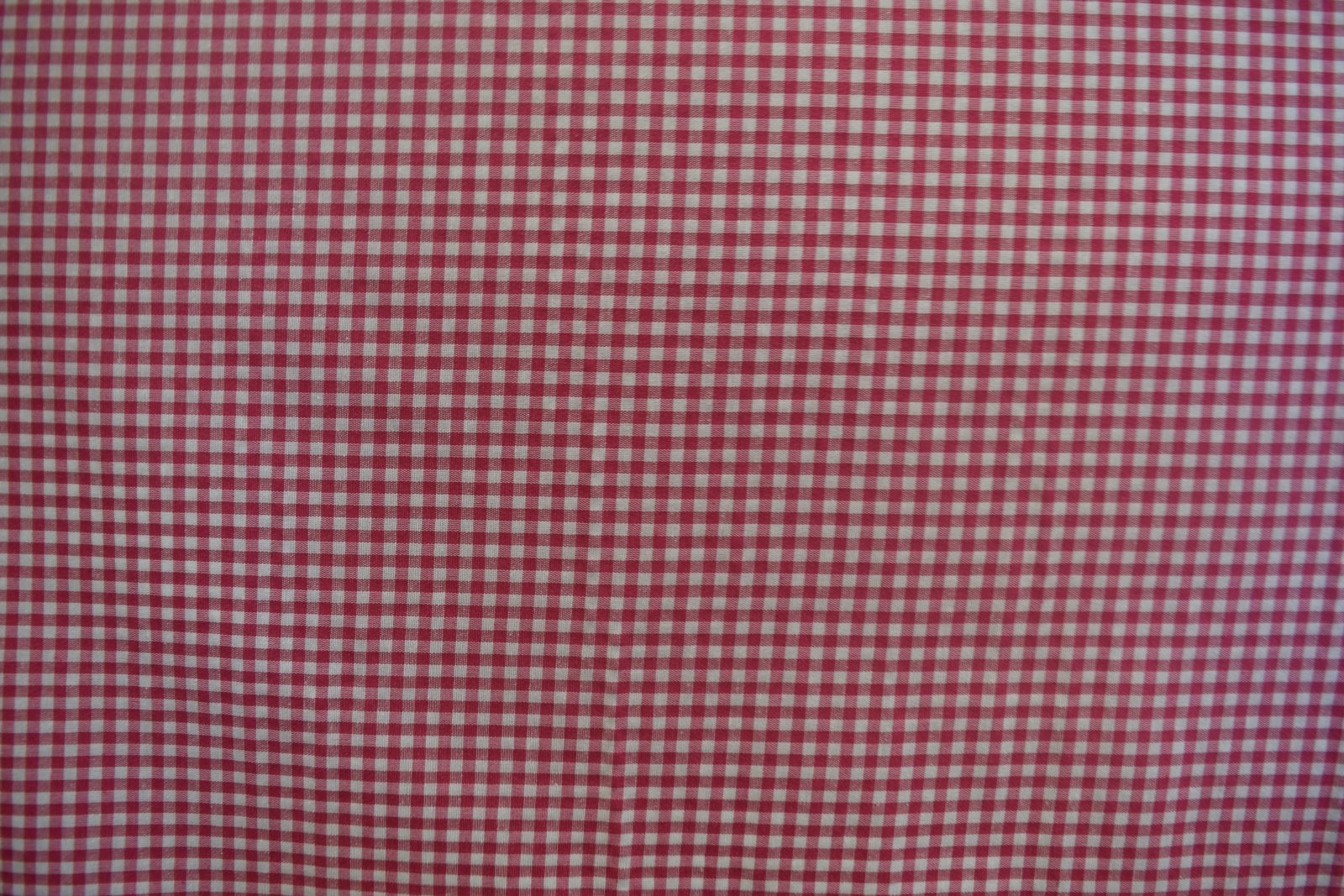 tela cuadro pequeño fucsia vichy algodon poliester lucio