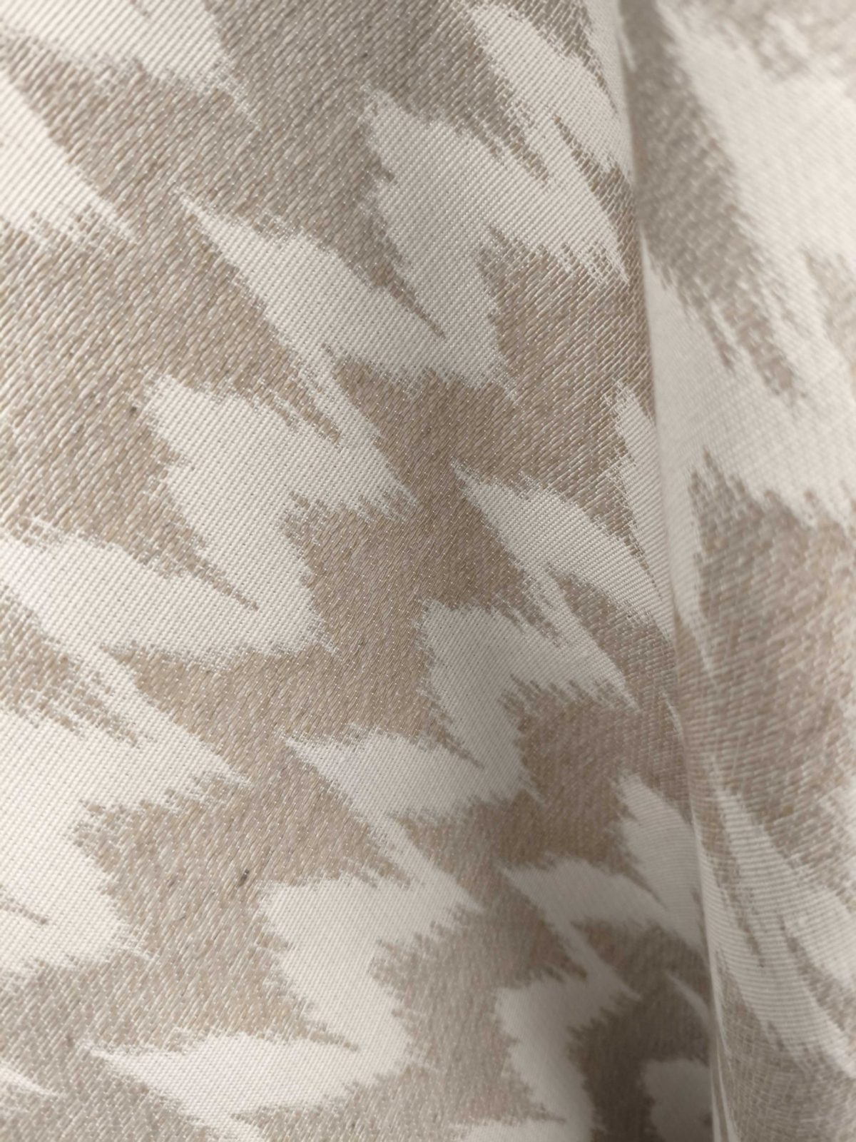 tela stone beige 50 algodon 50 poliester detalle lucio