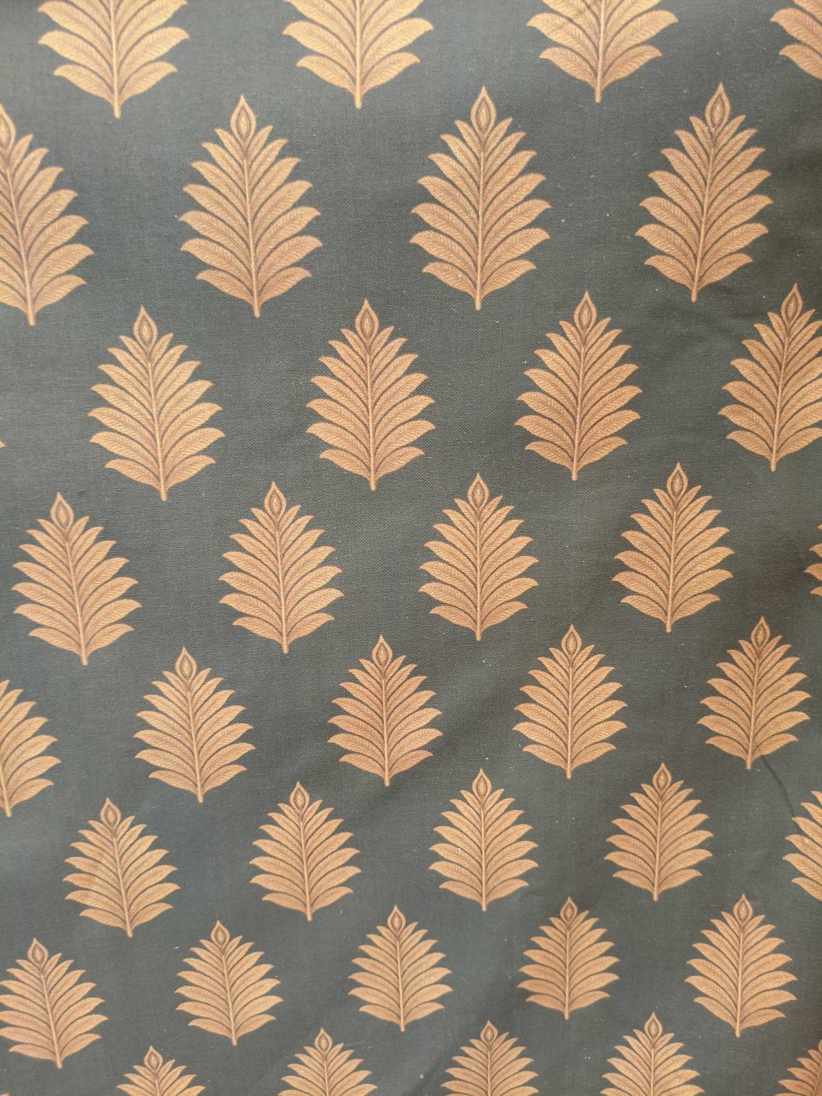 tela estampada palmas oro 100 algodon